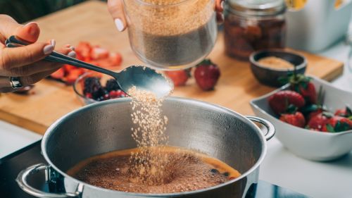 Летние заготовки - как приготовить вкусные джемы и соки дома?