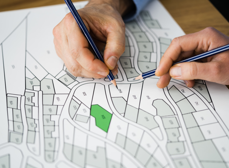 Dlaczego warto sprzedać działkę właśnie nam?