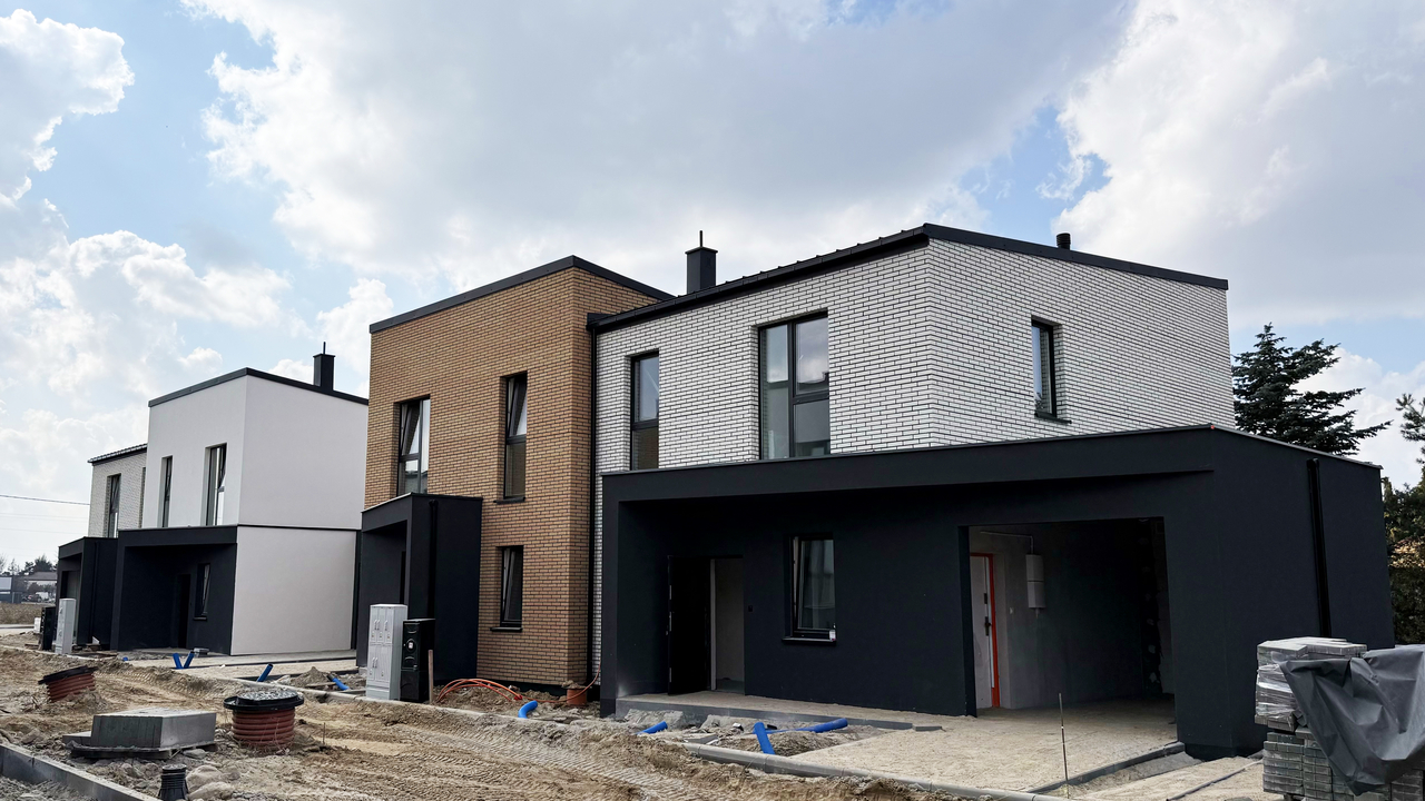 prace nad terenami wspólnymi na osiedlu miasto ogród 5