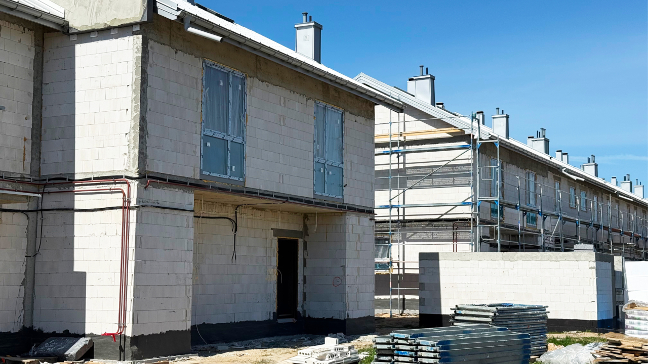 strefy wejściowe na osiedlu w budowie 