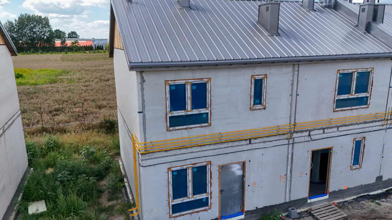 budynek bliźniaczy w technologii prefabrykowanej stan surowy zamknięty