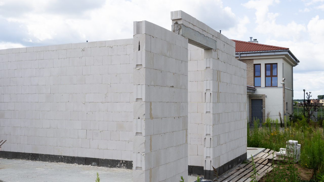 ściany nośne w budynkach jednorodzinnych na osiedlu Zielono Mi 2